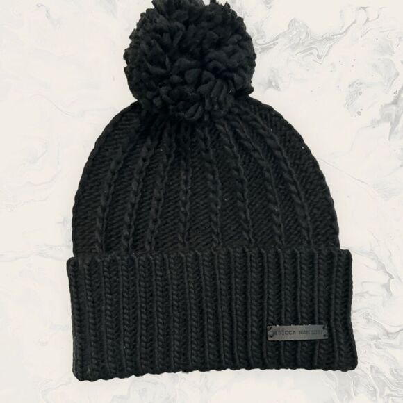 NWT Rebecca Minkoff Pompom Beanie in Black - One Size - Picture 2 of 2
